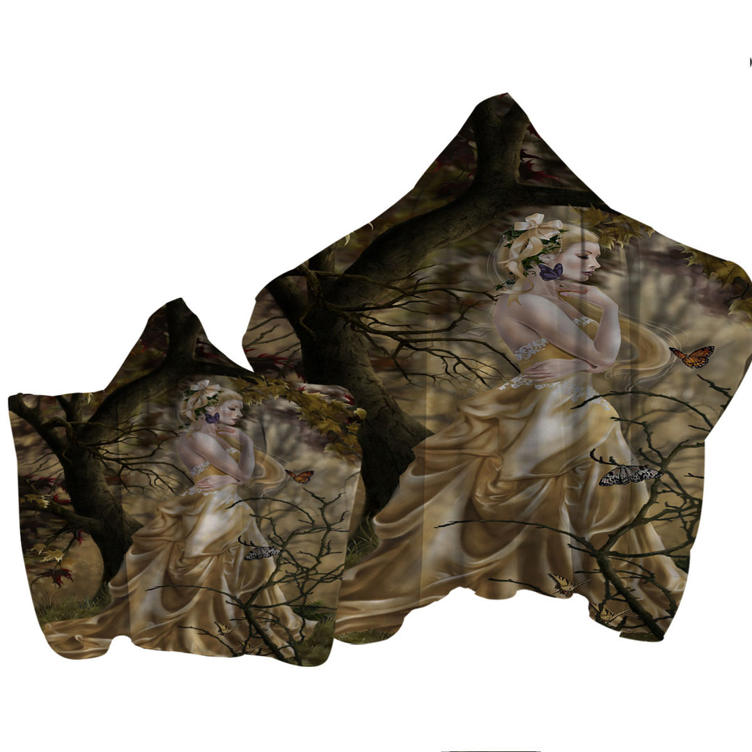 Autumn Art the Last Queen Hooded Beach Towel