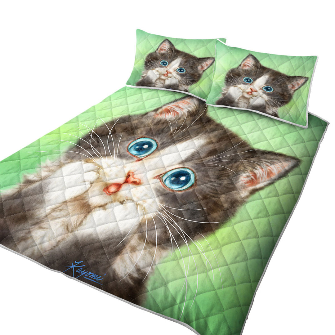 Baby Designs Lovely Sweet Kitten over Green King Size Bedspreads