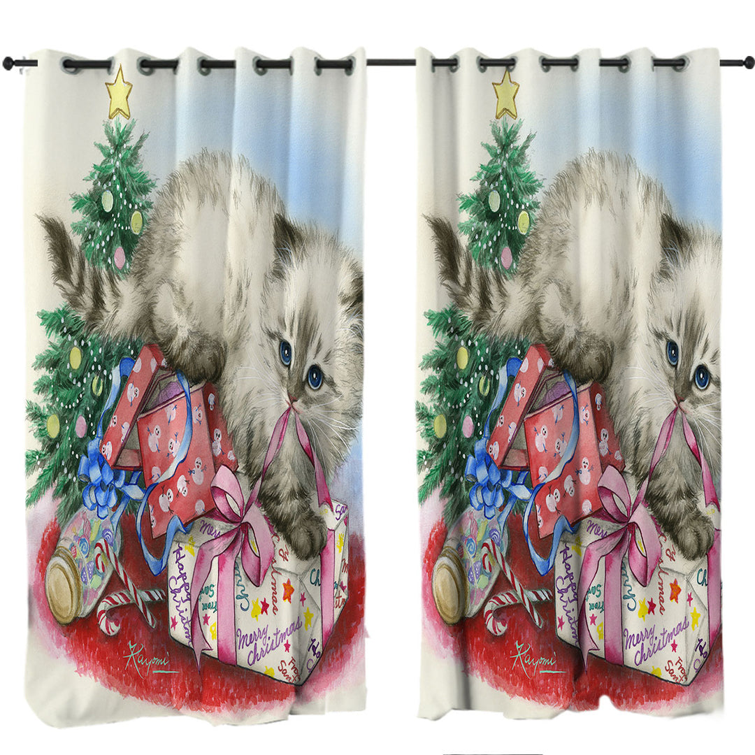 Christmas Design Cute Kitten is Opening Presents Curtains
