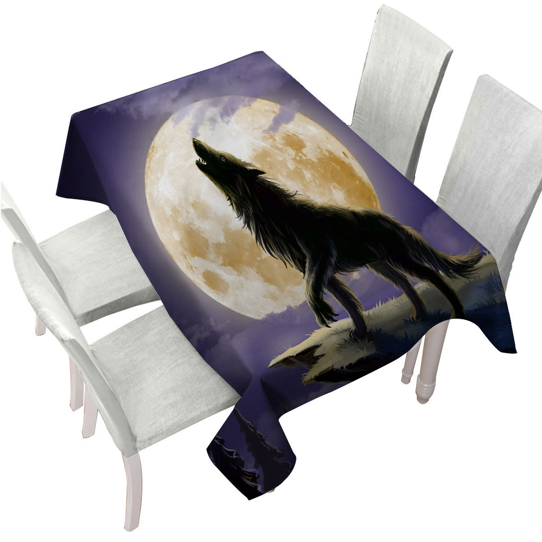 Cool Wolf Howls at a Full Moon Table Cover