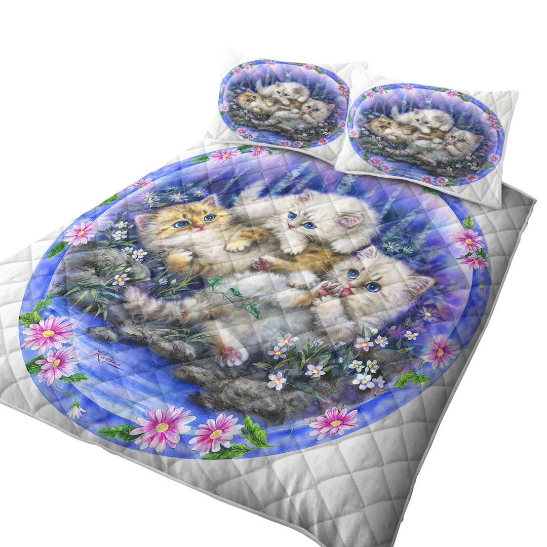 Coverlet with Kids Design Cute Three Kittens Outdoor Adventure