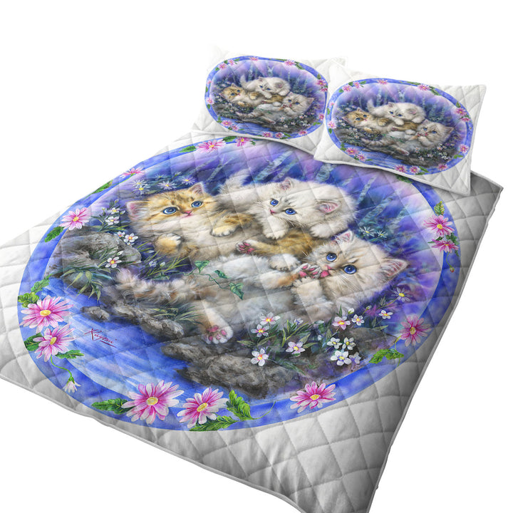 Coverlet with Kids Design Cute Three Kittens Outdoor Adventure