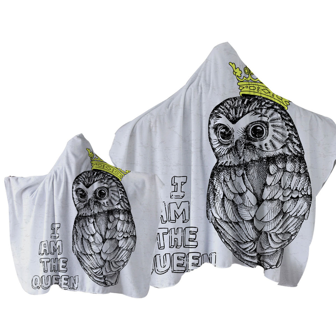 Cute Queen Owl Drawing Hooded Beach Towel