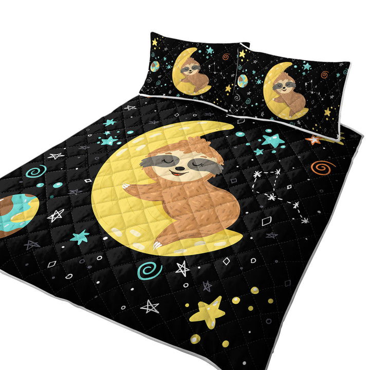Funny Astronaut Sloth Sleeping on the Moon Coverlets