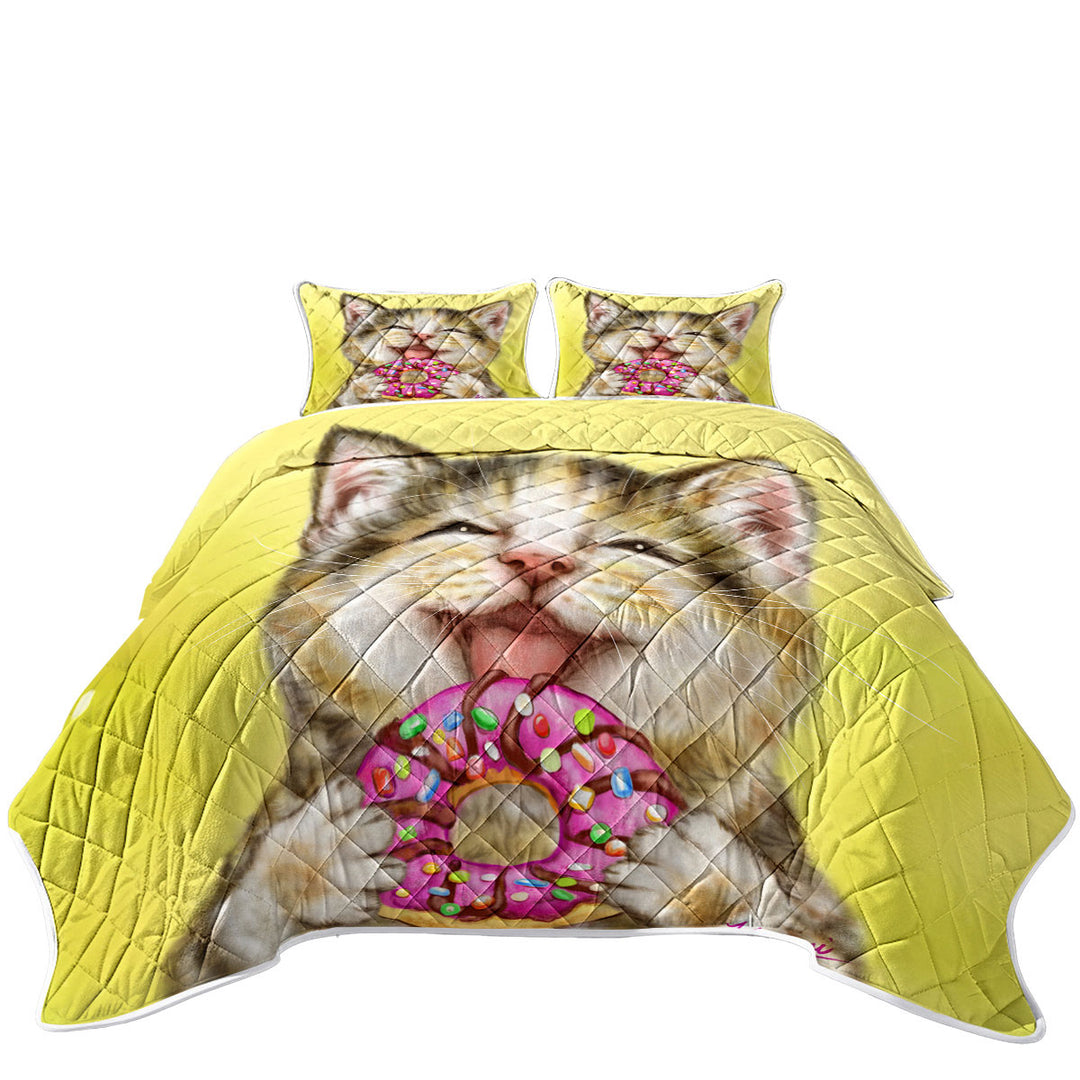 Funny Cats Happy Tabby Kitten Eating Doughnut Quilts