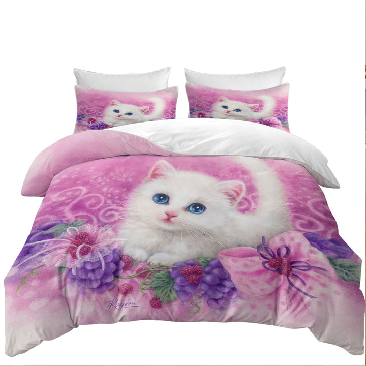 King Quilt Cover with Pink Present White Kitten with Grapes