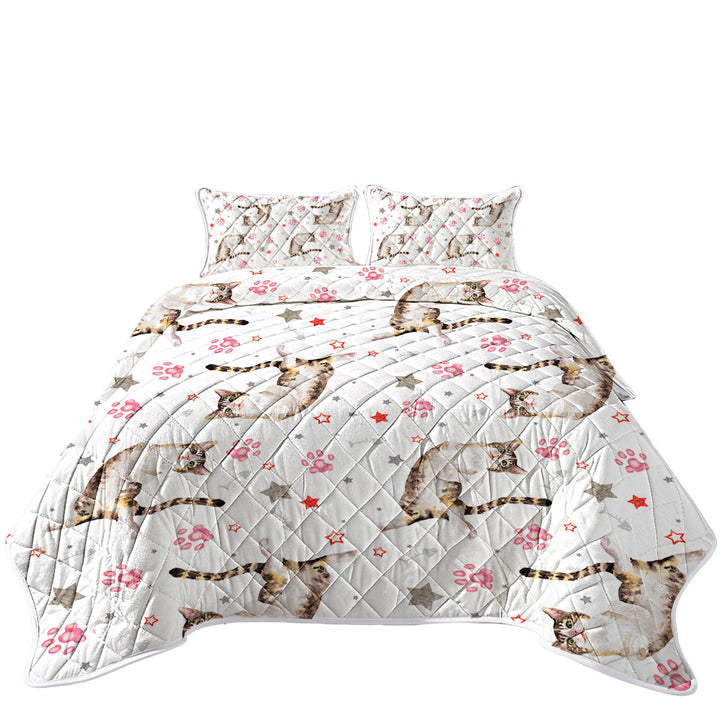 King Size Quilt with Adorable Cat and Paws Pattern