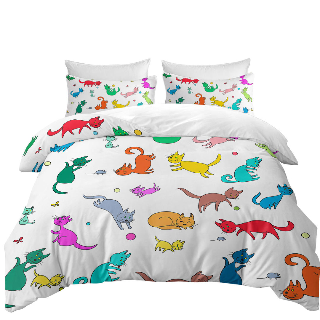 Multi Colored Cute Playing Cats King Quilt Cover