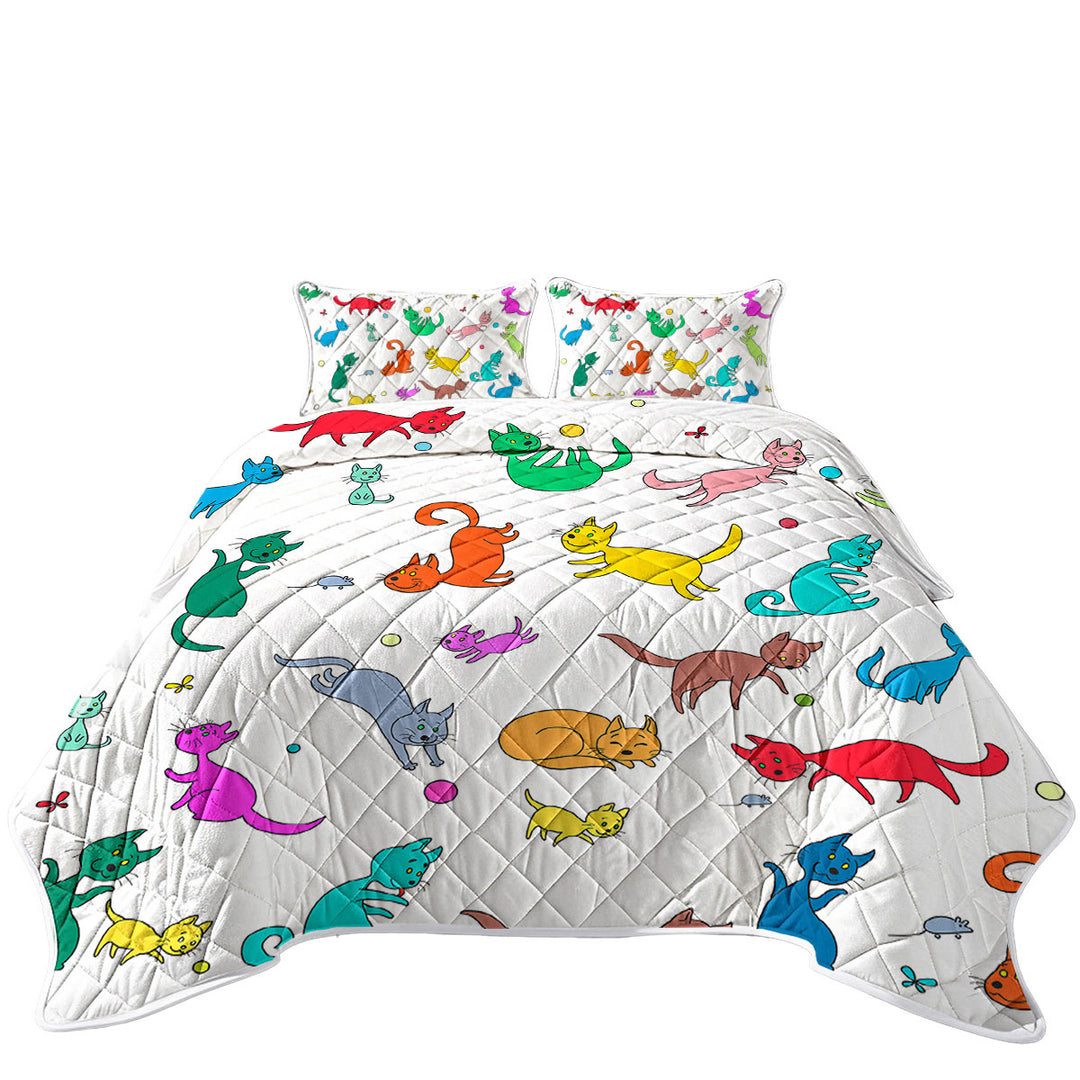 Multi Colored Cute Playing Cats King Size Quilt Sets
