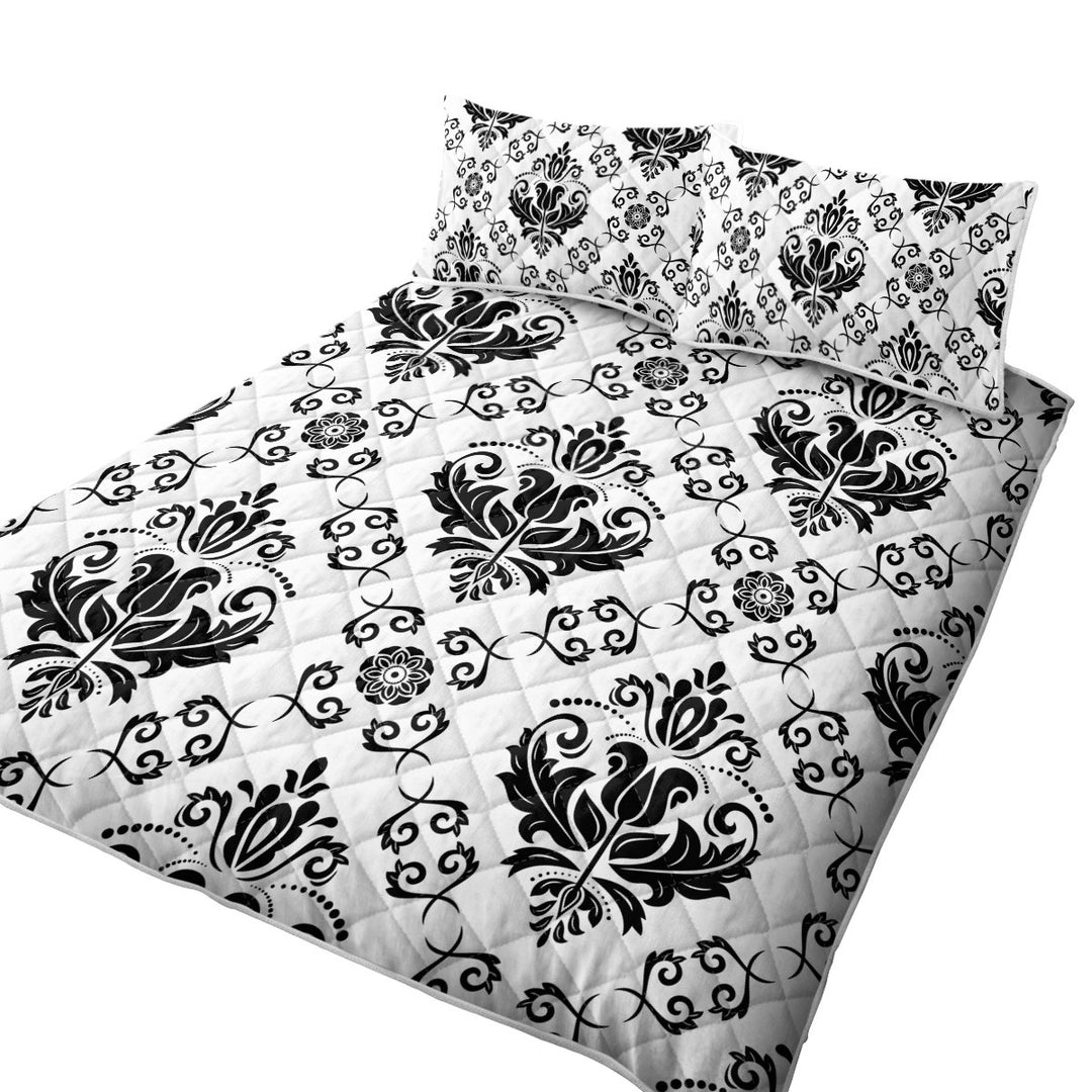 Quilt with Black and White Royal Floral