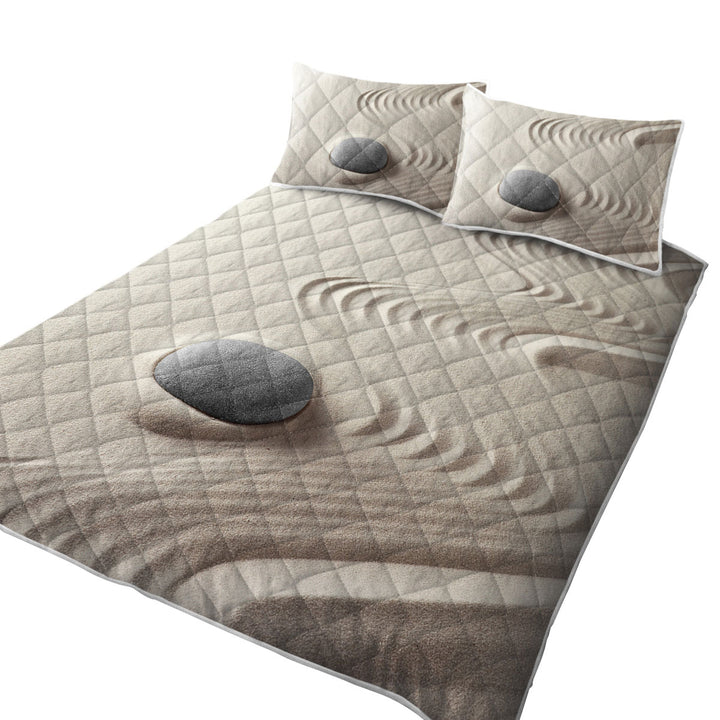 Quilt with Smooth White Sand
