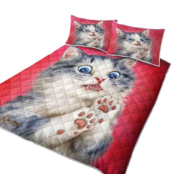 Quilts with Lovely Baby Blue Eyes Scared Cat