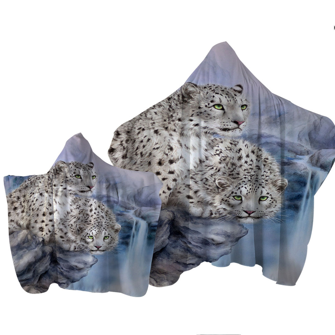 Towel Hoodie with Animal Art Nature Rocky Adventure White Leopards