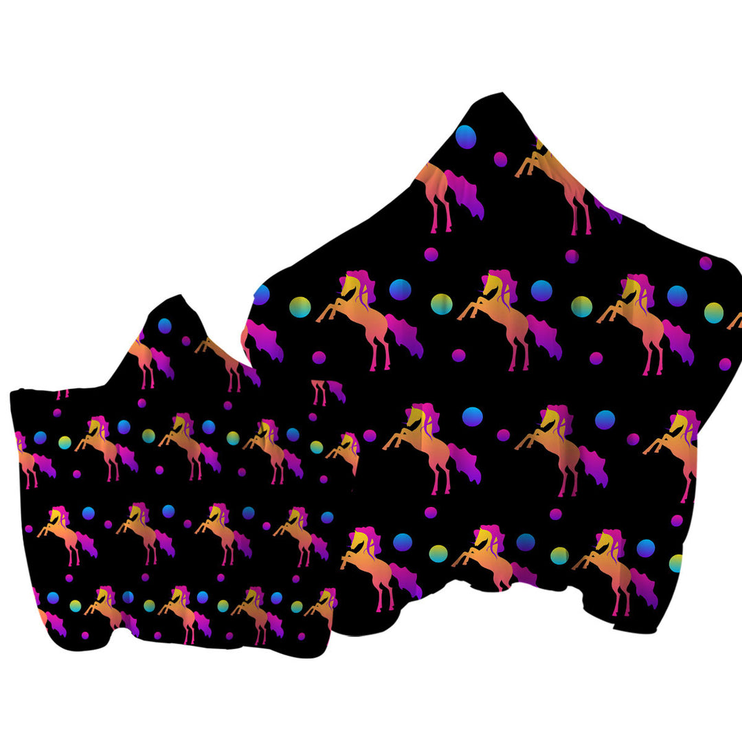 Towel Hoodie with Retro Colors Horse Pattern