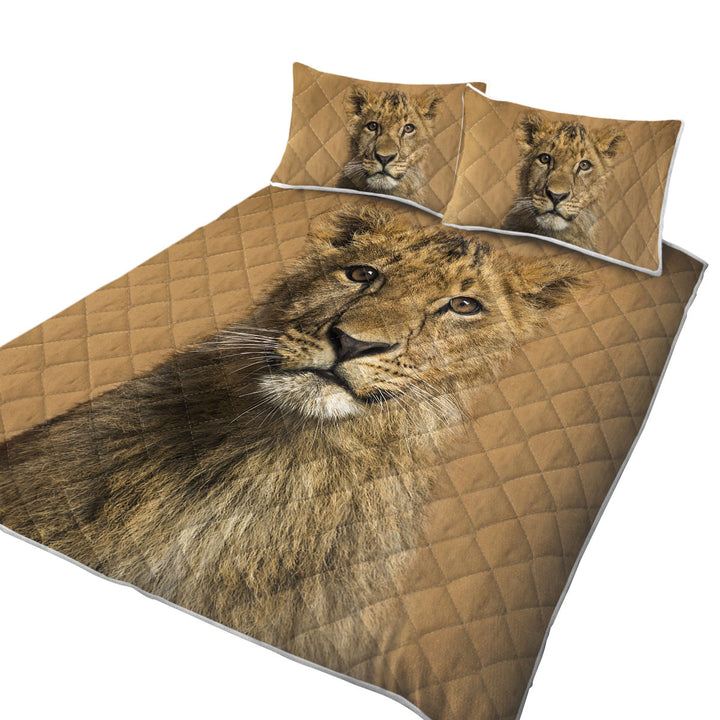 Twin Quilt with Cute Lion Cub Portrait