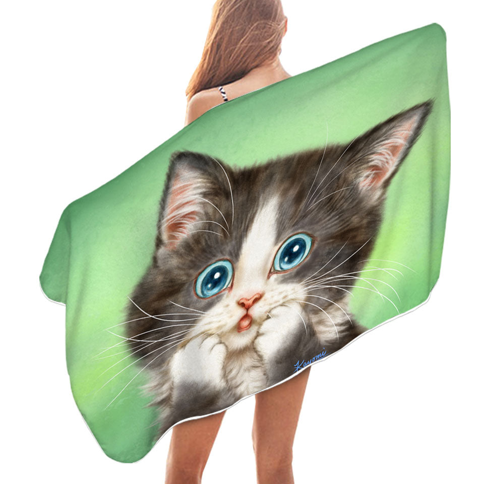 Baby Designs Beach Towels Lovely Sweet Kitten over Green