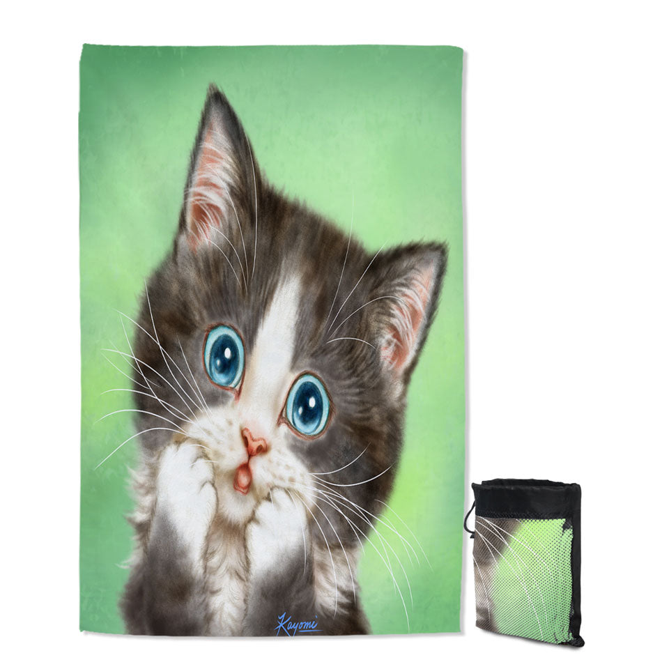 Baby Designs Thin Beach Towels Lovely Sweet Kitten over Green