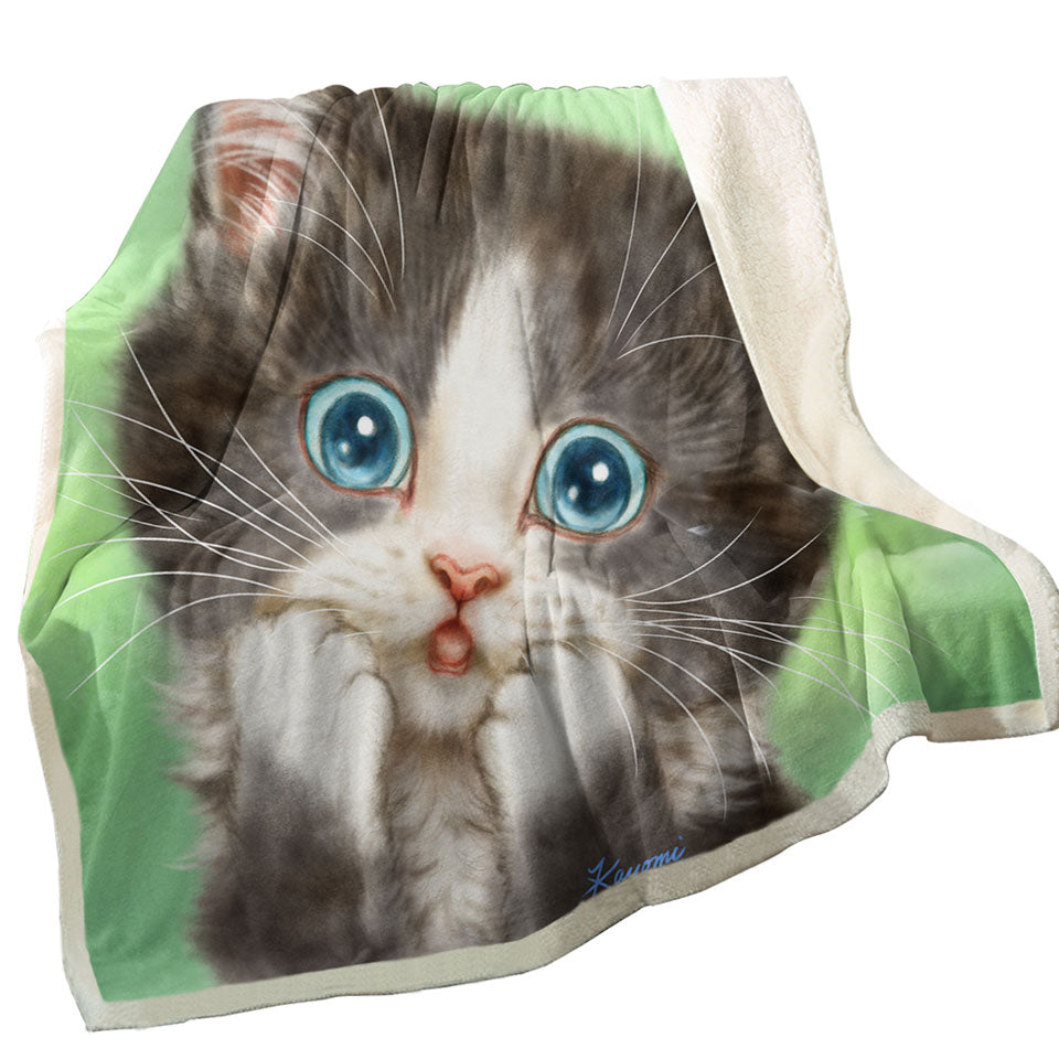 Baby Designs Throws Lovely Sweet Kitten over Green