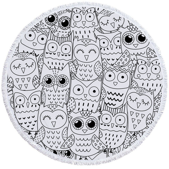 Black and White Owls Round Towel