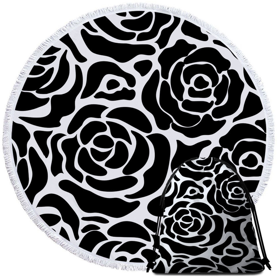 Black and White Roses Round Beach Towel