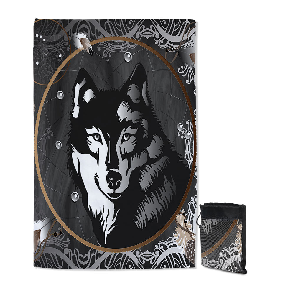 Black and White Wolf Quick Dry Beach Towel