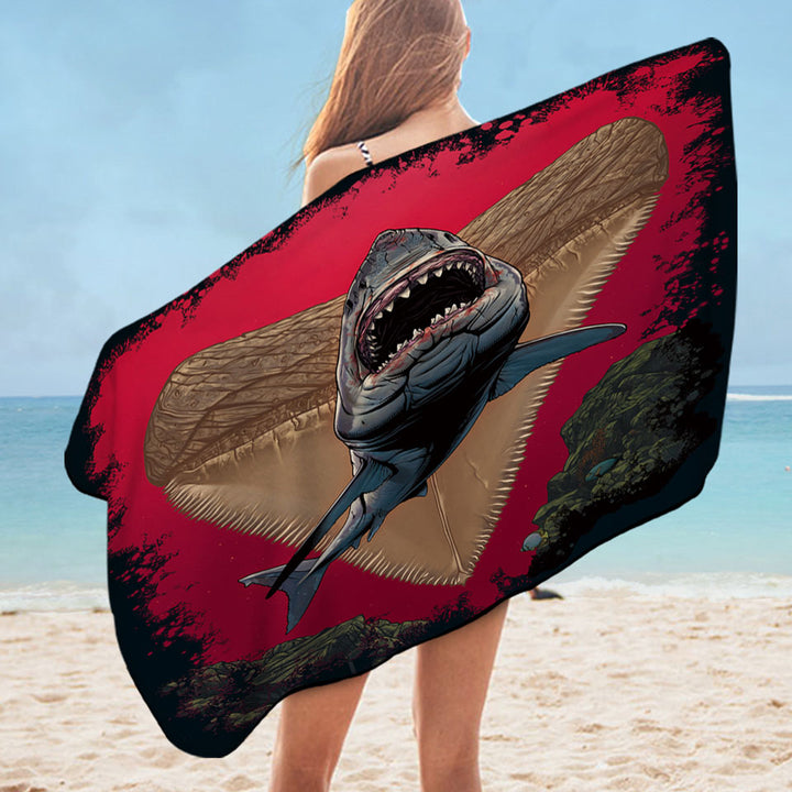 Cool Scary Marine life Art Frightening Shark Beach Towels