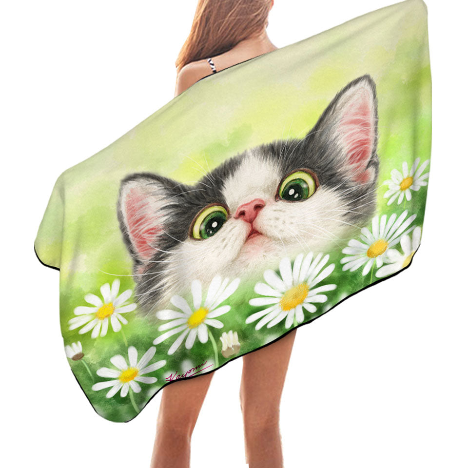 Cute Kitty Cat in the Daisy Flower Garden Microfiber Beach Towel