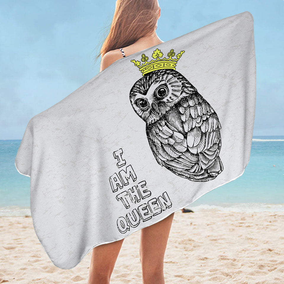 Cute Queen Owl Lightweight Beach Towel