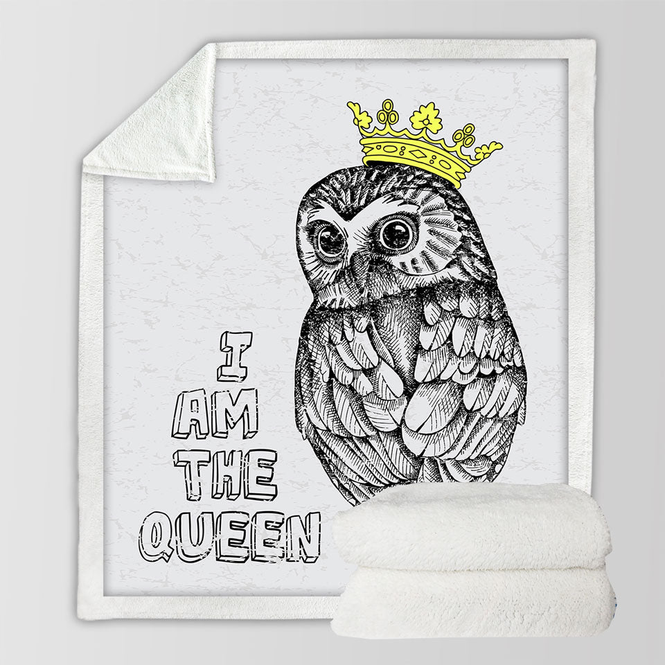 Cute Queen Owl Throw Blanket