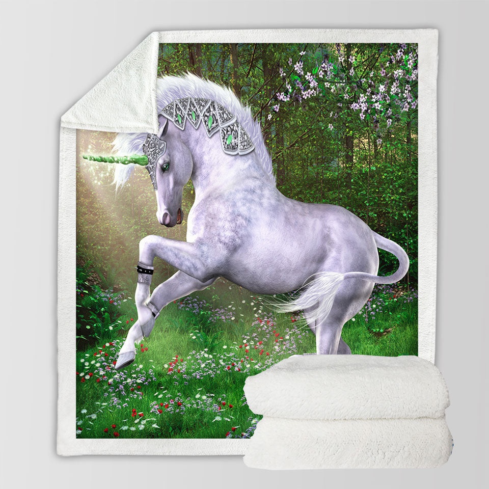 products/Fantasy-Art-Jade-the-Unicorn-Sherpa-Blanket-for-Girls