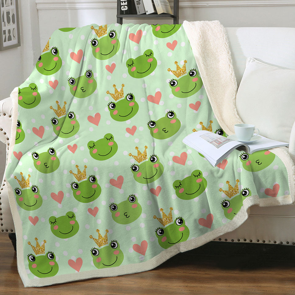 Frog Throws King Frog and Cute Frog with Hearts