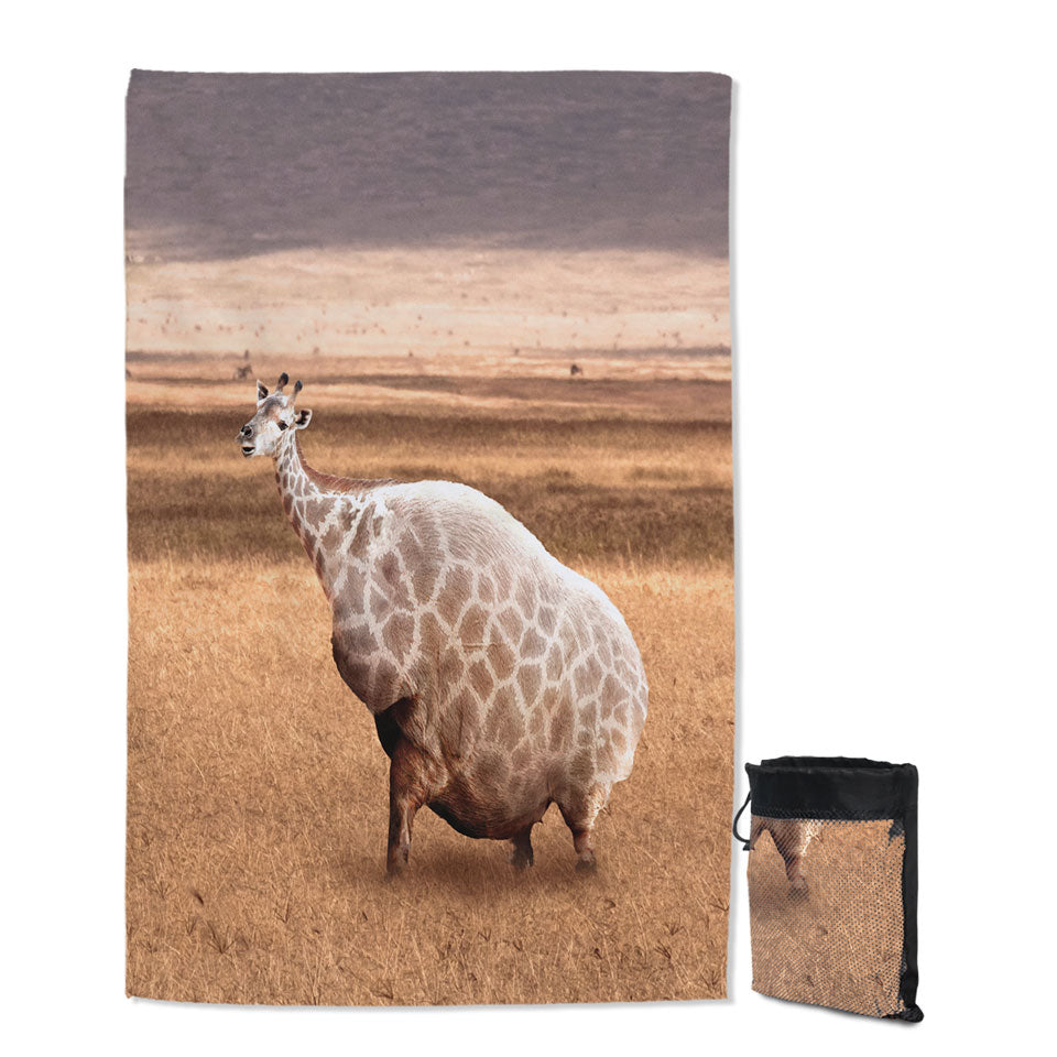 Funny Animals Art Fat Giraffe Quick Dry Beach Towel