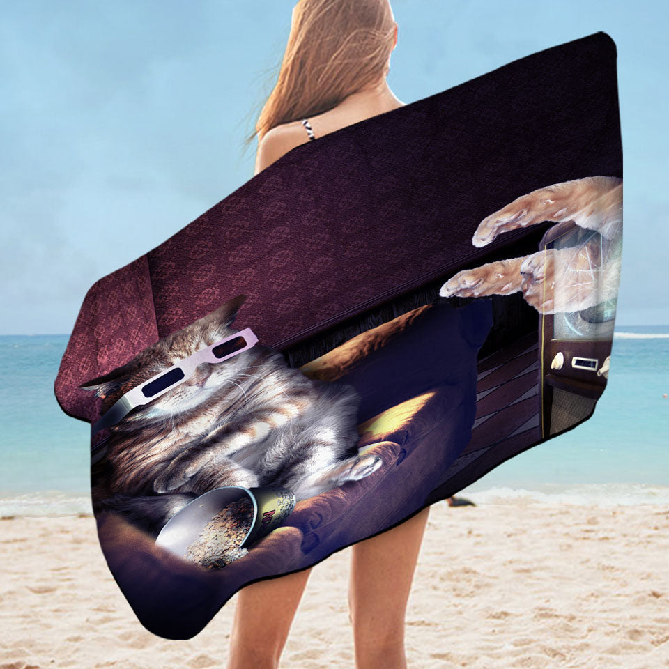 Funny Cat Microfiber Beach Towel Watching a 3D Horror Movie Cool Art