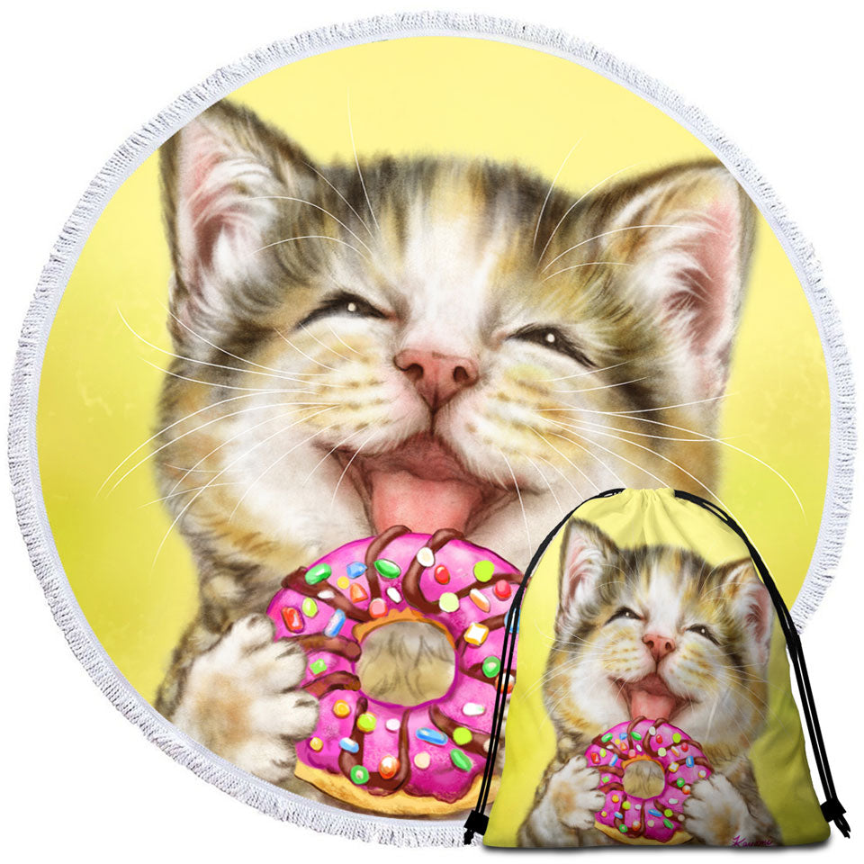 Funny Cats Happy Tabby Kitten Eating Doughnut Round Beach Towel