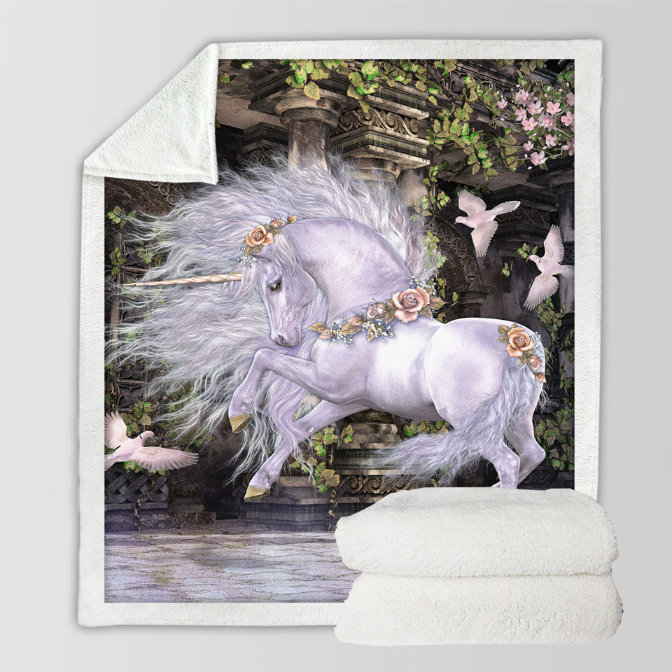 products/Noble-and-Graceful-White-Horse-and-Doves-Sherpa-Blankets-for-Girls