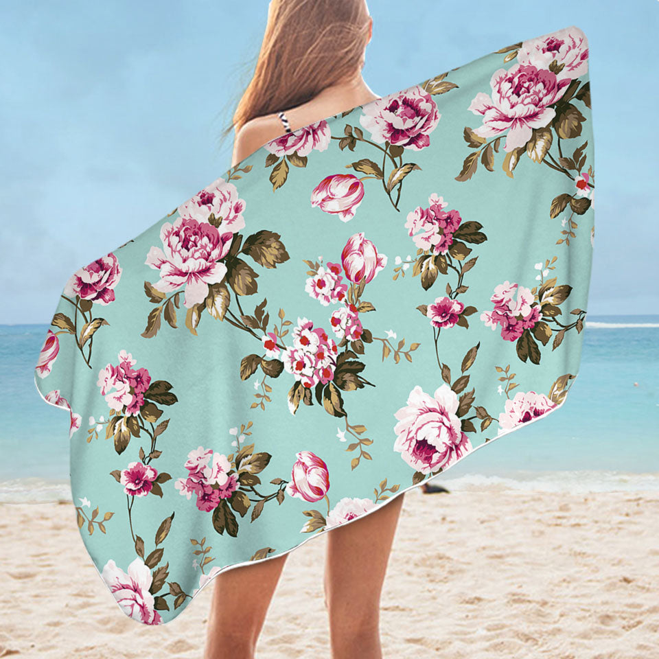 Old Style Pink Roses Beautiful Beach Towels