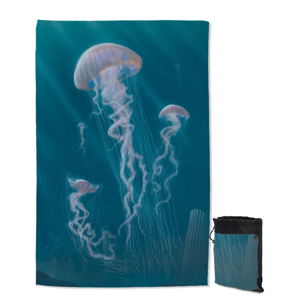 Underwater Art Giant Jellyfish Swims Towel
